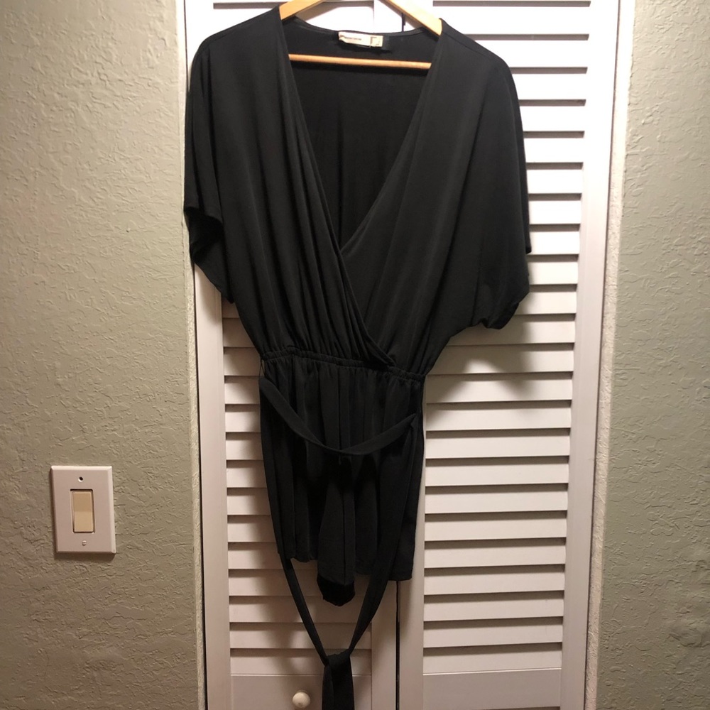 Wrap up romper Women’s secret S